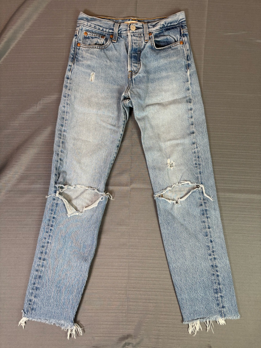 Levi’s Premium Wedgie High Rise Straight Jeans 25 Distressed 100% Cotton